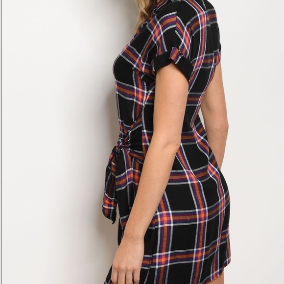 NWT Casual Plaid Short Sleeve Dress - Picture 2 of 5
